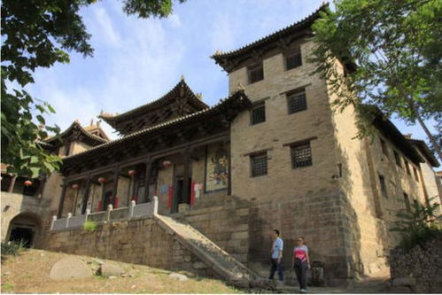 山西一座被人忽略的古村,人杰地灵,建筑宏伟,房屋斑驳古色古香